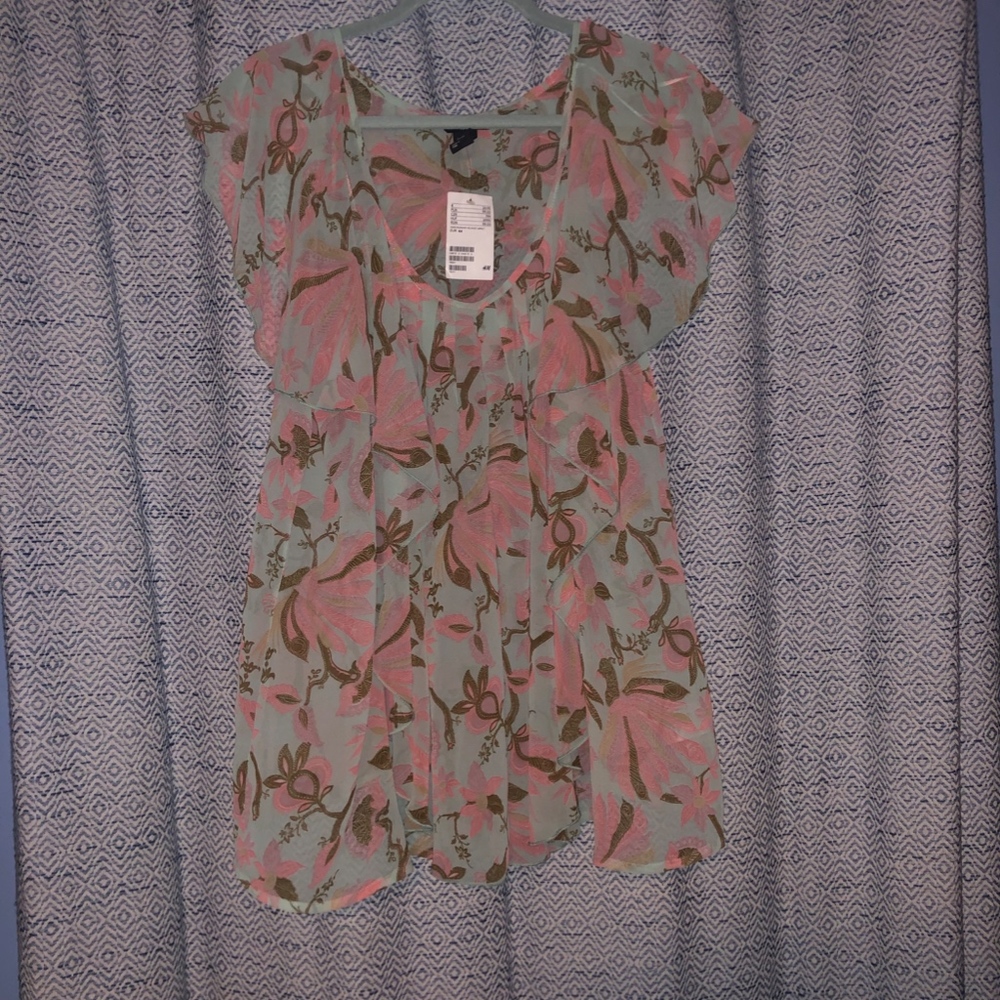 H&M Flutter Top With Aqua and Pink Pattern NWT